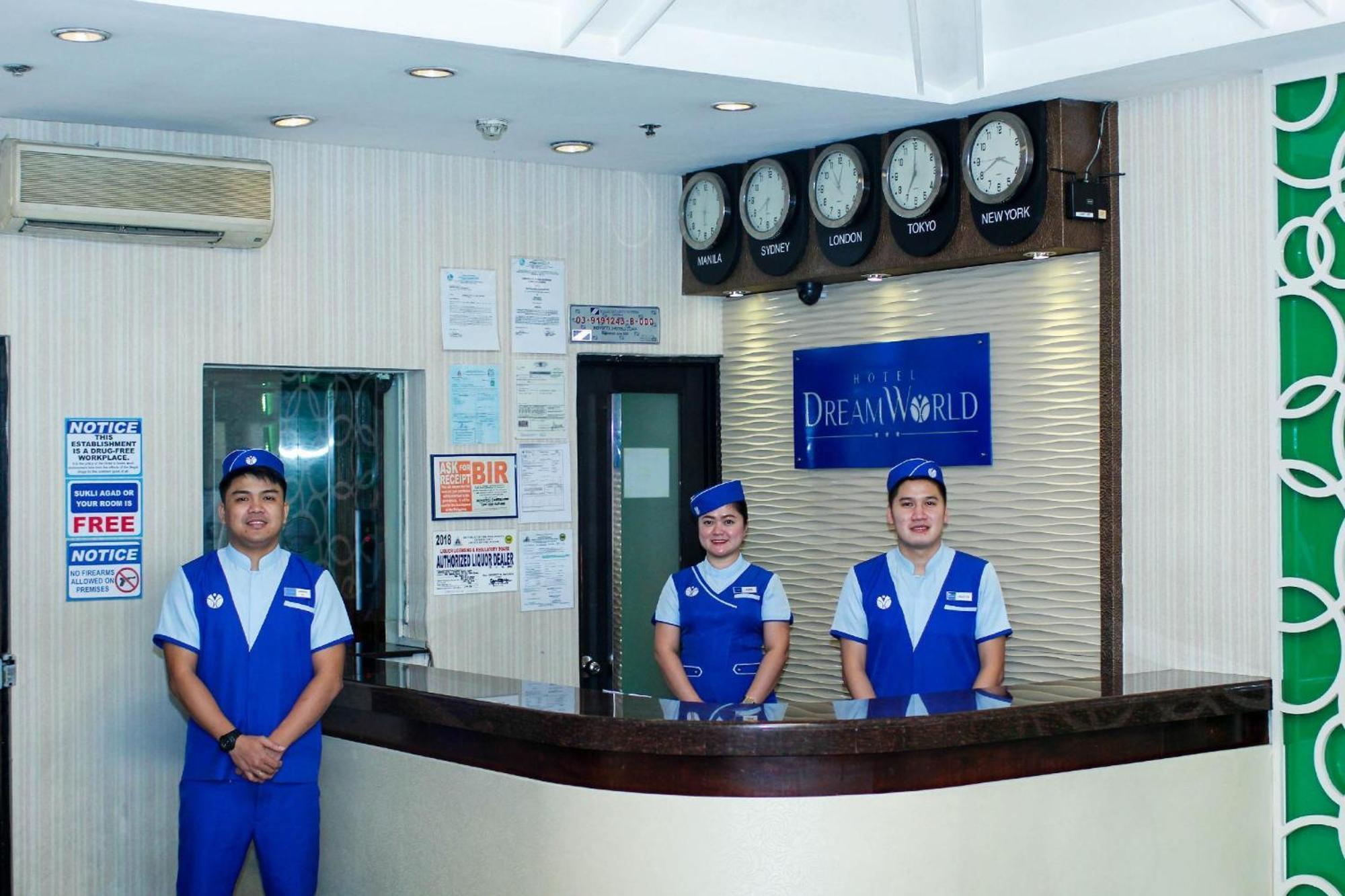 Hotel Dreamworld Araneta Cubao Exterior photo