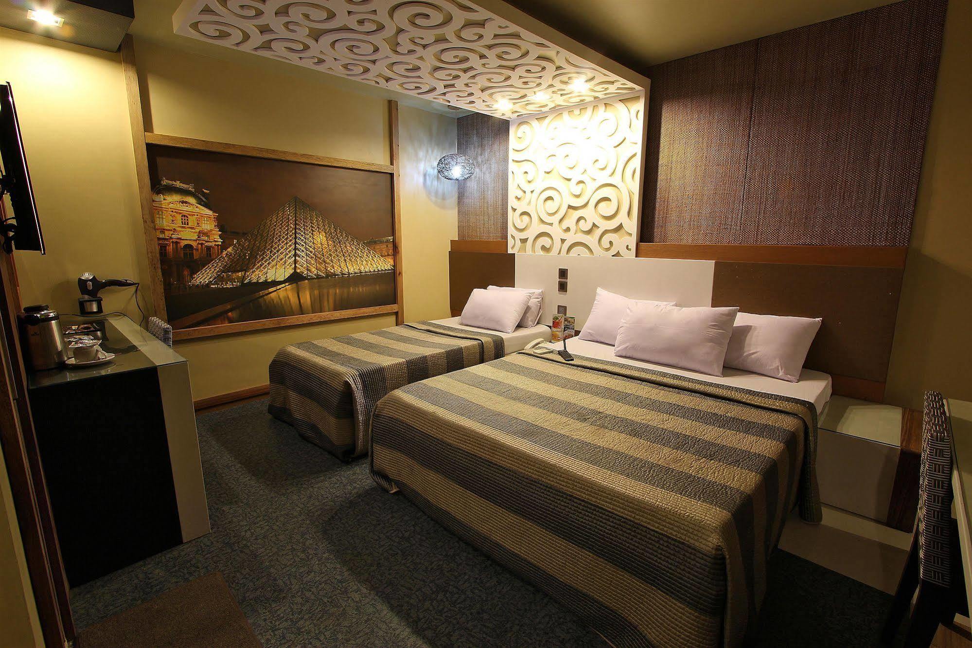 Hotel Dreamworld Araneta Cubao Exterior photo